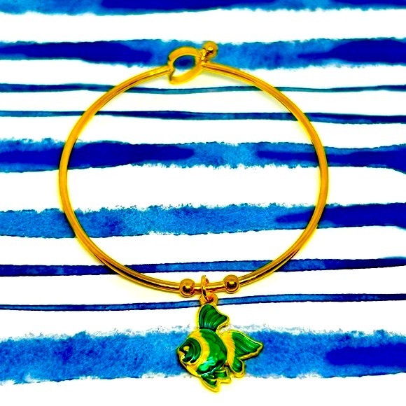Handmade Ocean Life Bangle Charm Bracelet! - Picture 3 of 6